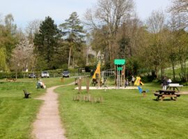 Aire de jeux de Tilly-sur-Seulles